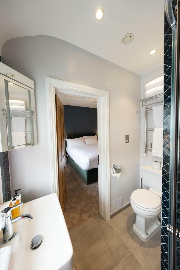 The Kings Arms Hotell Kingston upon Thames  Exteriör bild